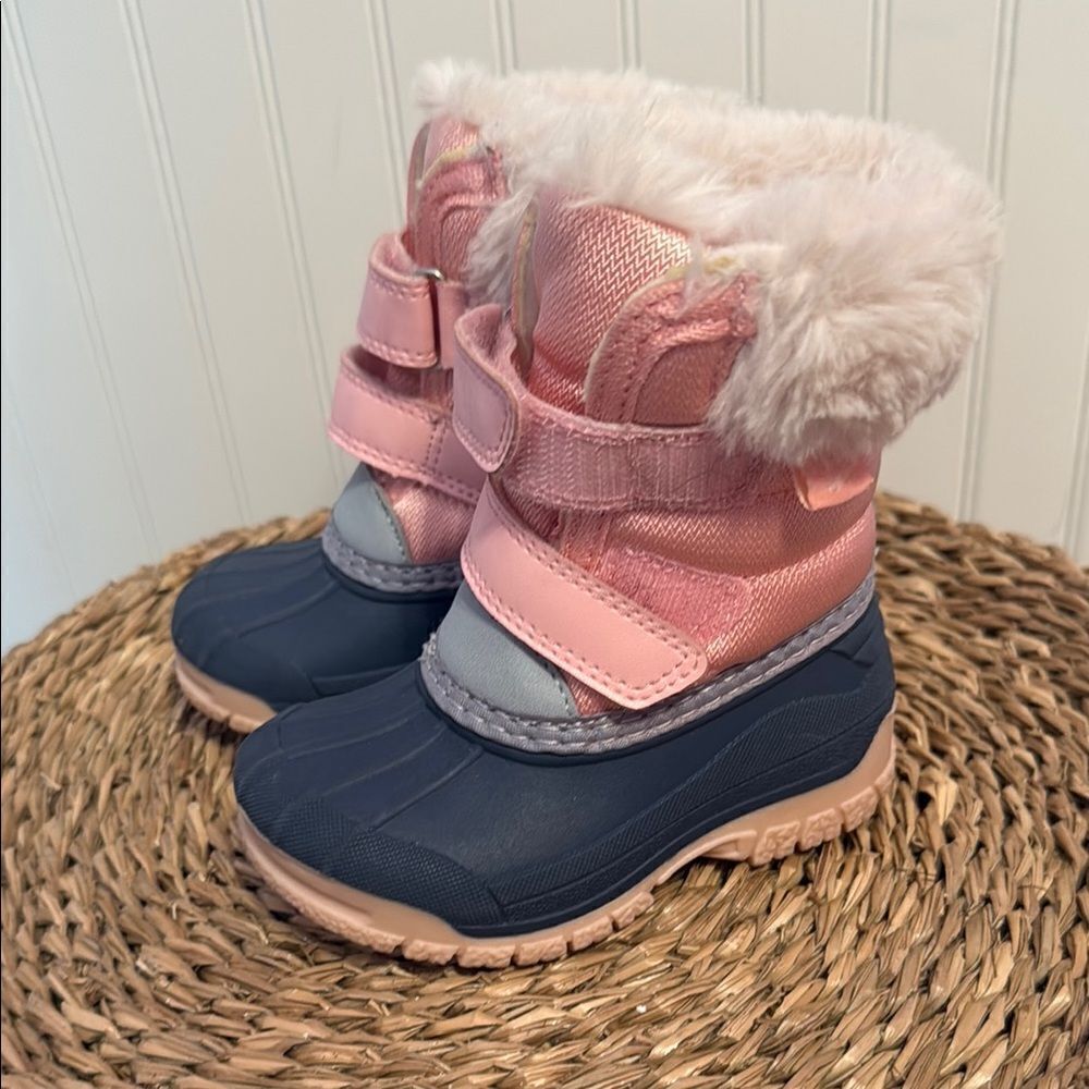 🌻Oshkosh Pink and Blue Winter Boots with Faux Fur - 4 - Great Used Condition